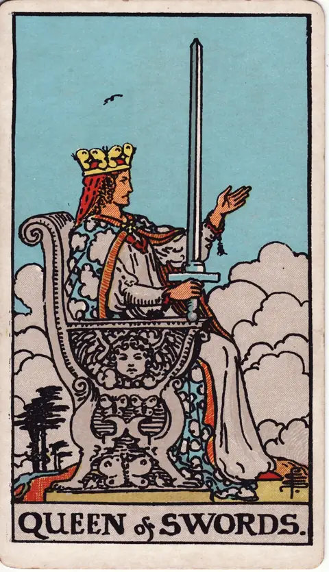 Carta de tarot Rainha de Espadas do baralho de 1909 de Pamela Colman Smith